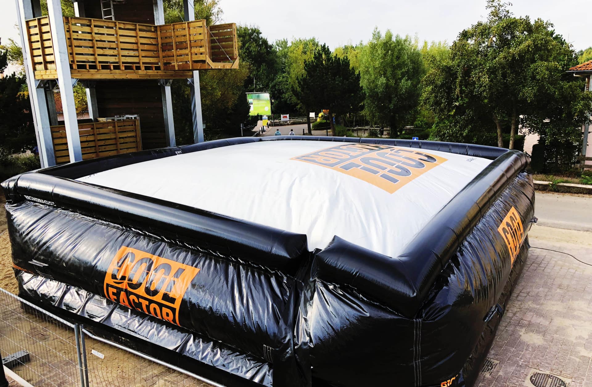 cool factor centerparcs airbag jump