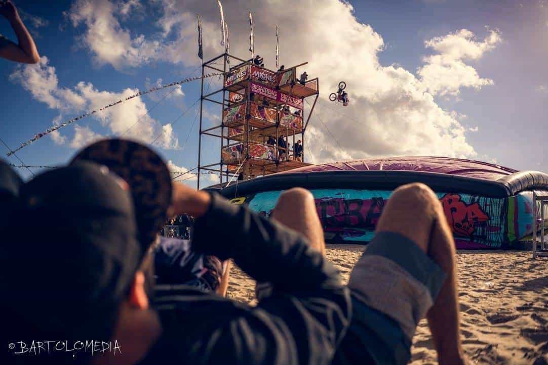 Desmond-Tessemaker-backflip-BigAirBag-MadNes-Festival-2016