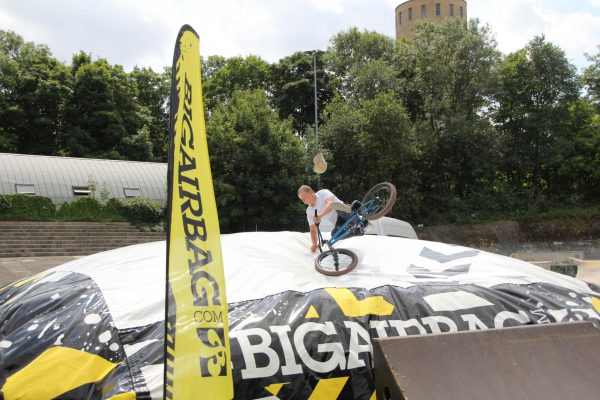 bike airbag for stunts